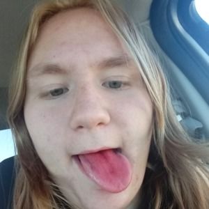 Meet your Posher, Leeann